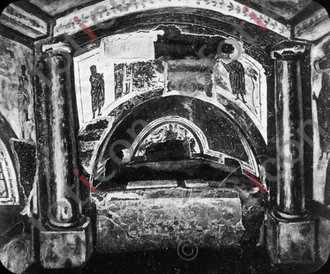 Grabnische | Grave niche  - Foto foticon-simon-107-018-sw.jpg | foticon.de - Bilddatenbank für Motive aus Geschichte und Kultur
